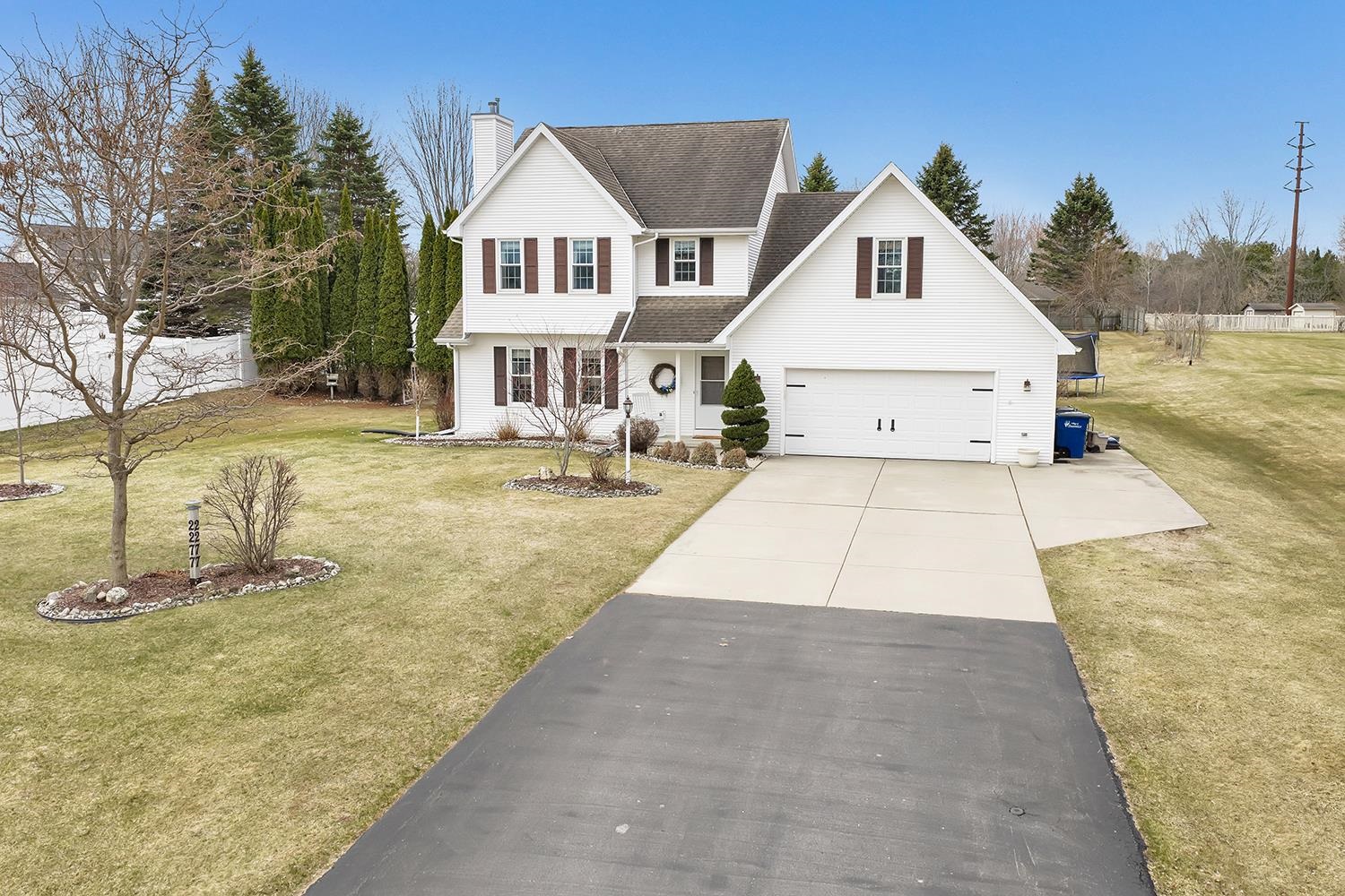 2277 Redpepper Trail Suamico, WI 54313 - Photo 39 of 45