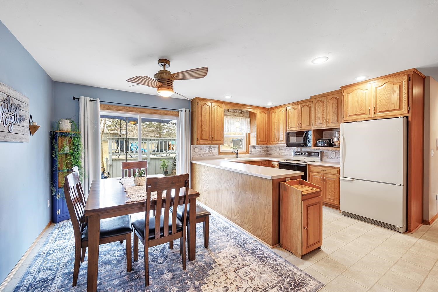 2277 Redpepper Trail Suamico, WI 54313 - Photo 9 of 45