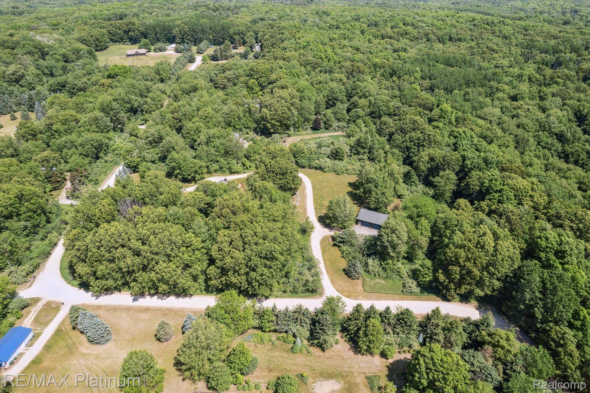 17095 Rosehill Road Pinckney, MI 48169 - Photo 44 of 57 Gallery Image 44