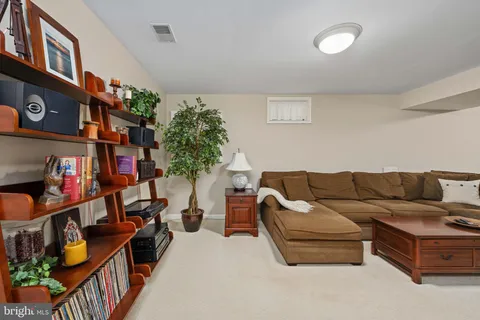 $1,200,000 | 47787 Brawner Place, Sterling, VA 20165