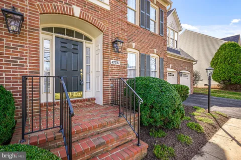 $1,200,000 | 47787 Brawner Place, Sterling, VA 20165