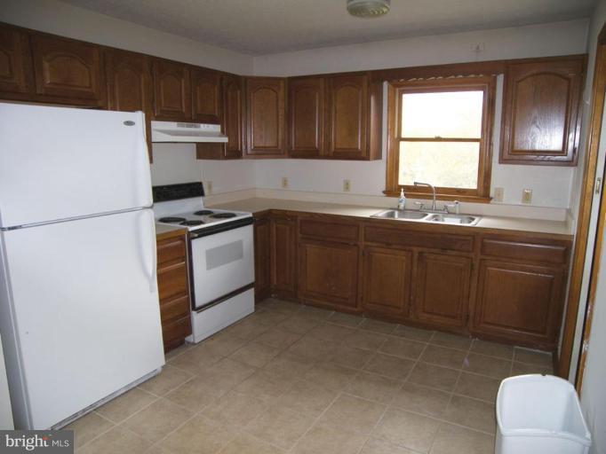 155 Minebank Road Middletown, VA 22645 - Photo 7 of 10 Kitchen