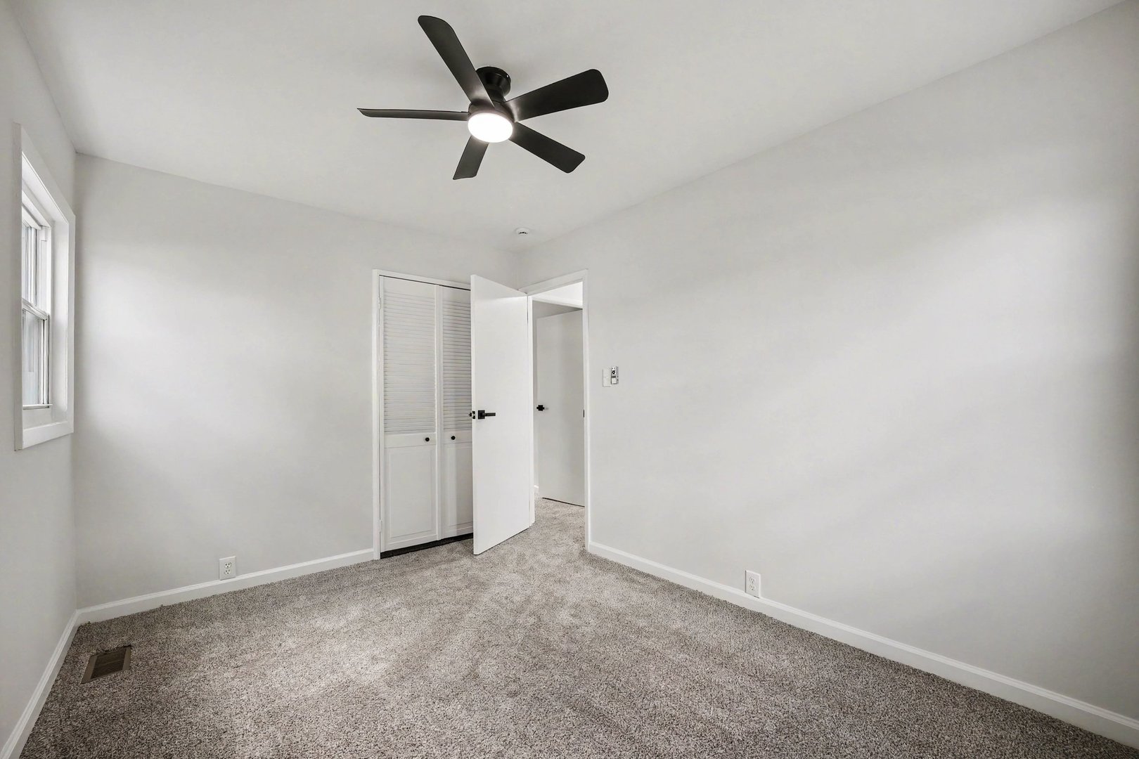 338 Hickory Avenue Romeoville, IL 60446 - Photo 10 of 14