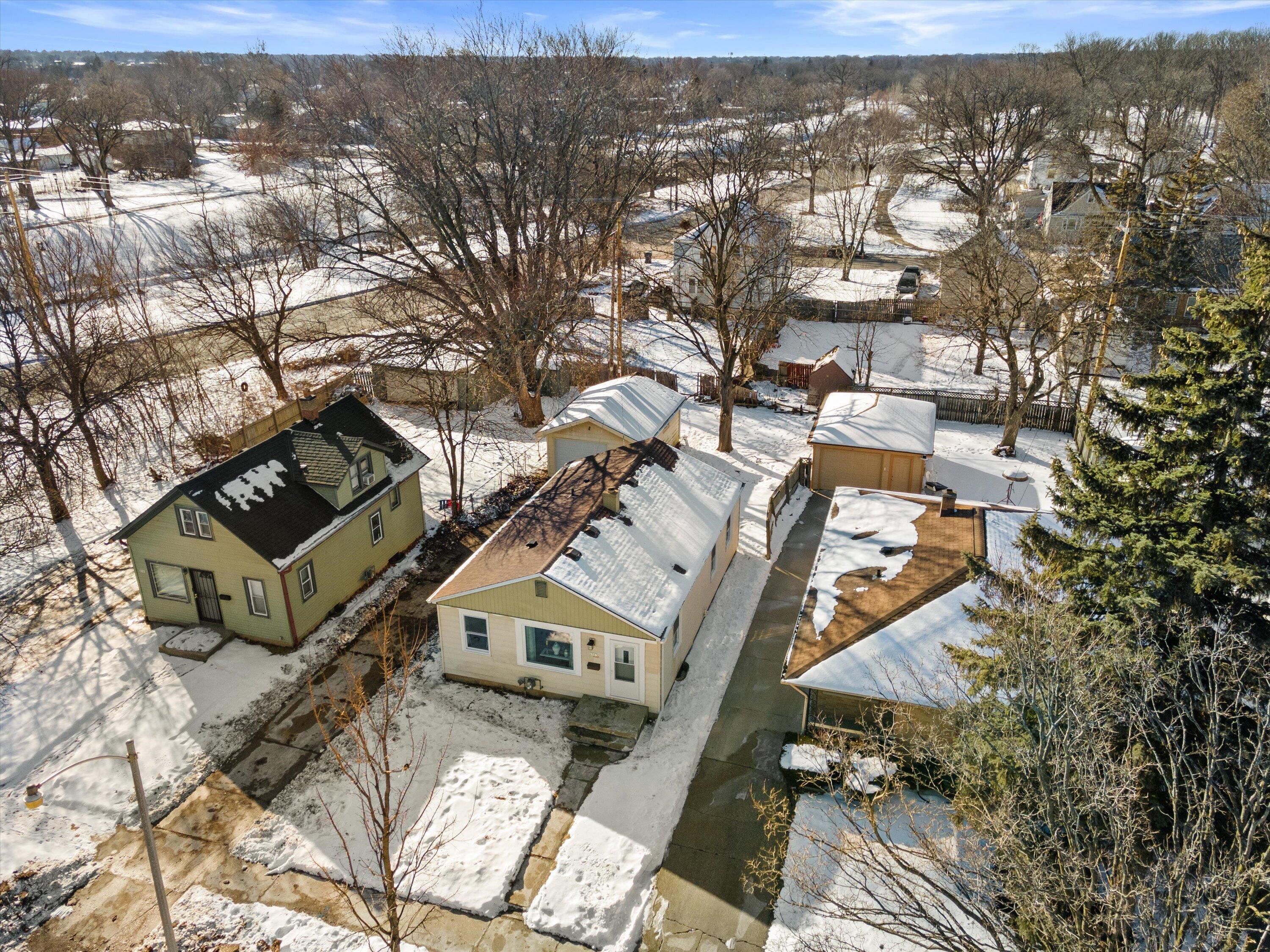4547 North 49th Street Milwaukee, WI 53218 - Photo 29 of 30 02-DJI_0154