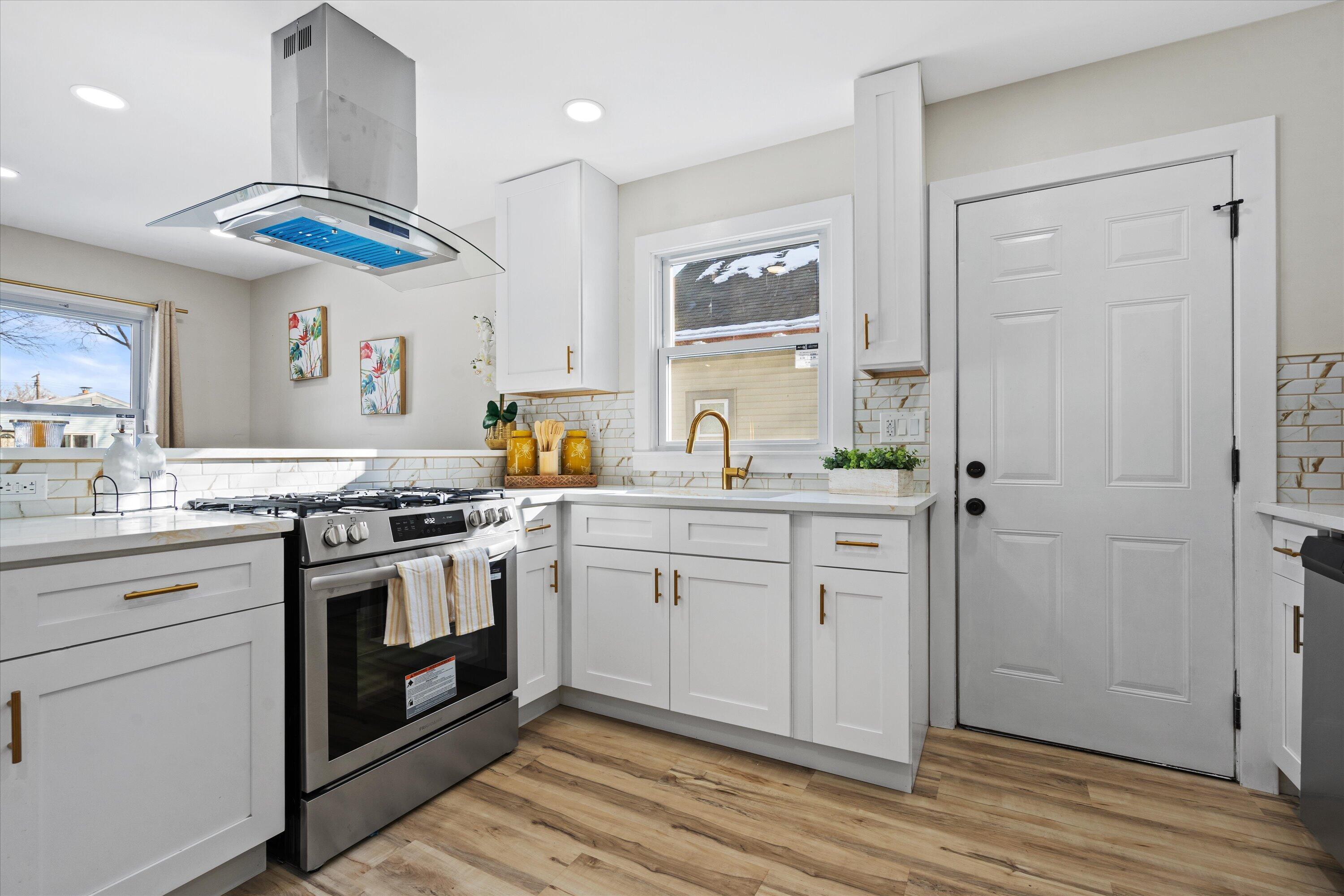 4547 North 49th Street Milwaukee, WI 53218 - Photo 4 of 30 22-DSC08679