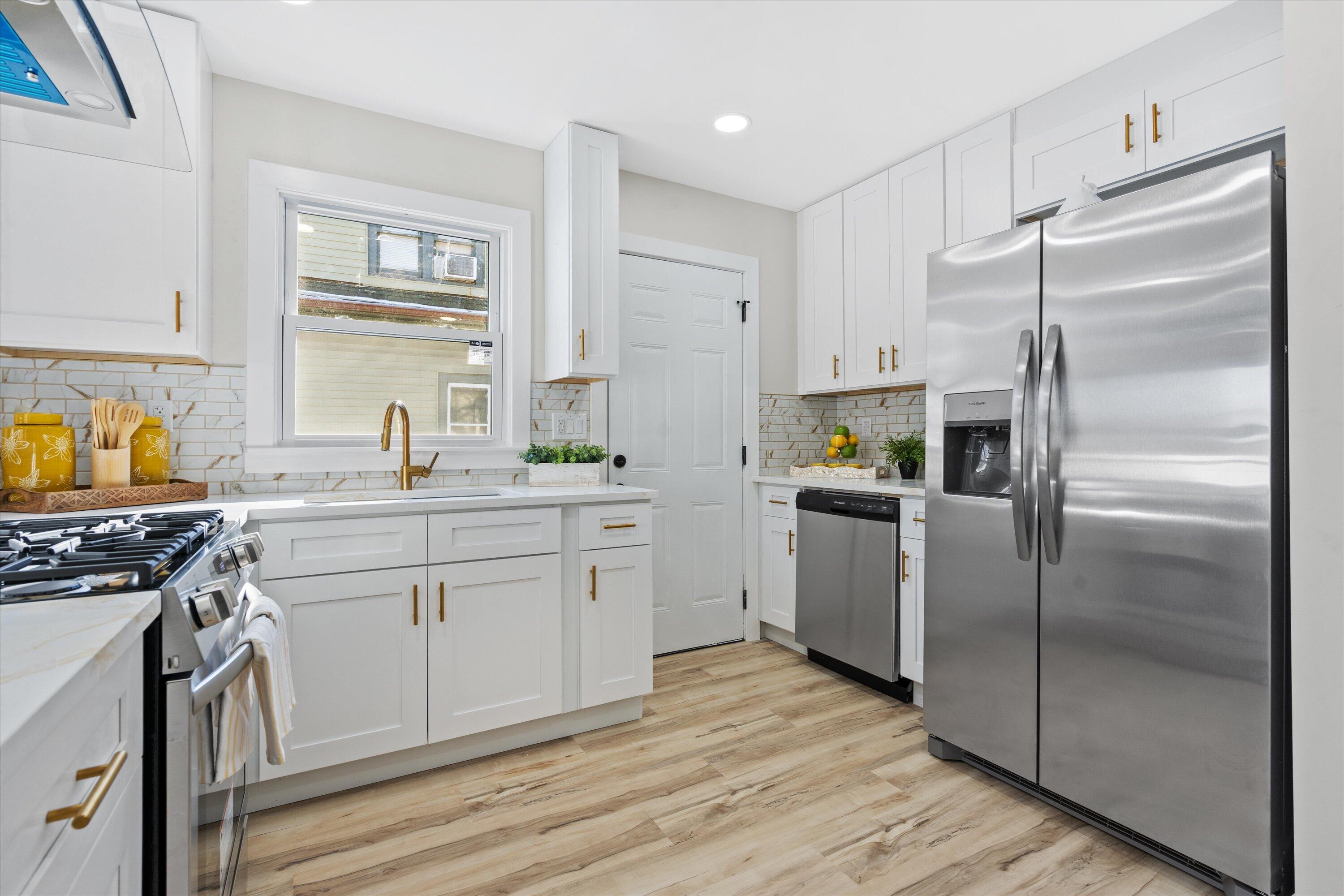 4547 North 49th Street Milwaukee, WI 53218 - Photo 5 of 30 23-DSC08685