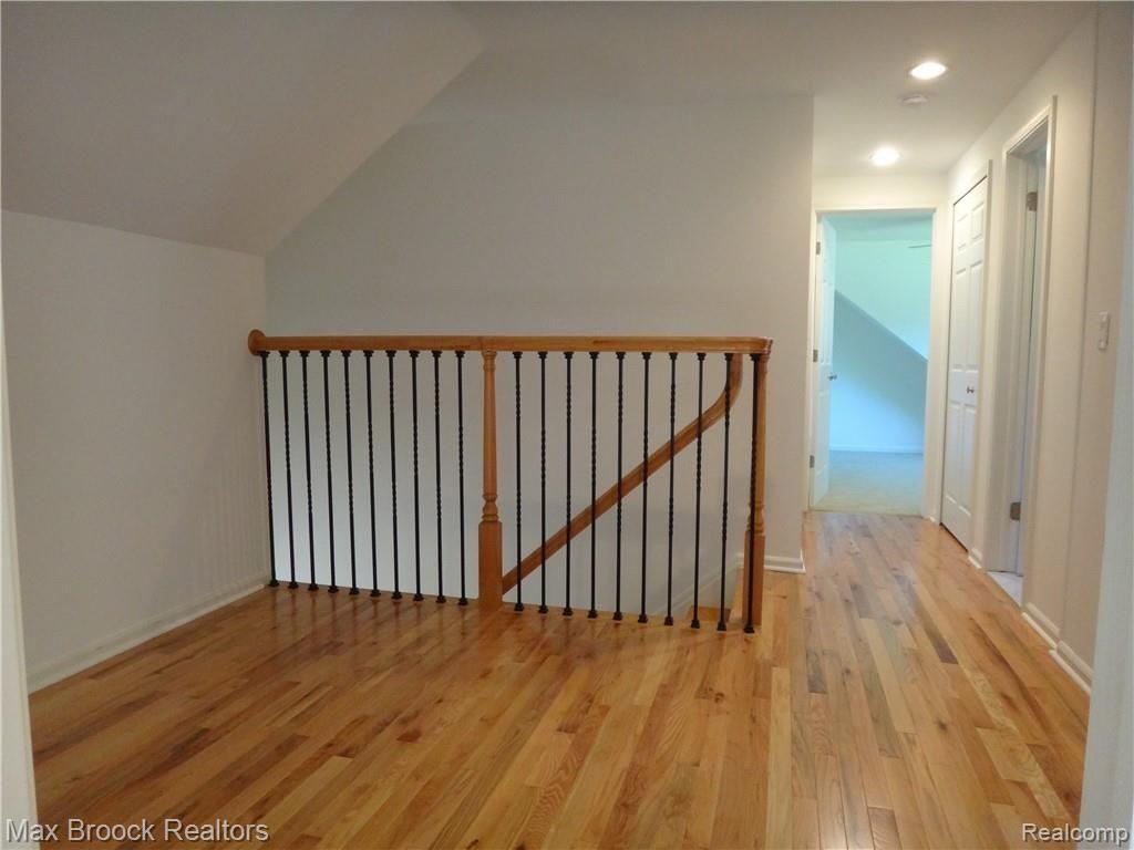 2750 Mohawk Lane Rochester Hills, MI 48306 - Photo 27 of 32