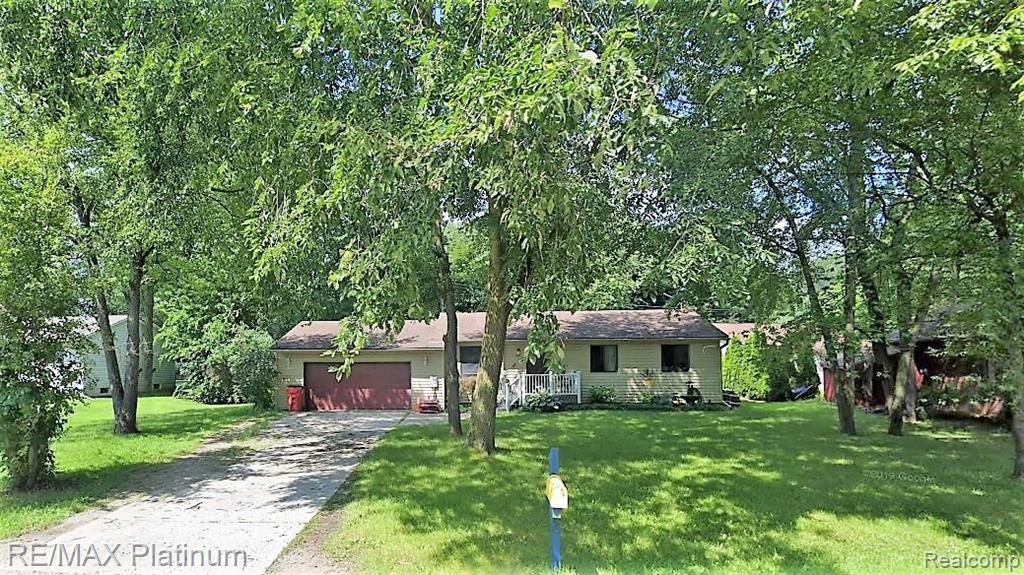 643 Six Mile Road Whitmore Lake, MI 48189 - Photo 1 of 22