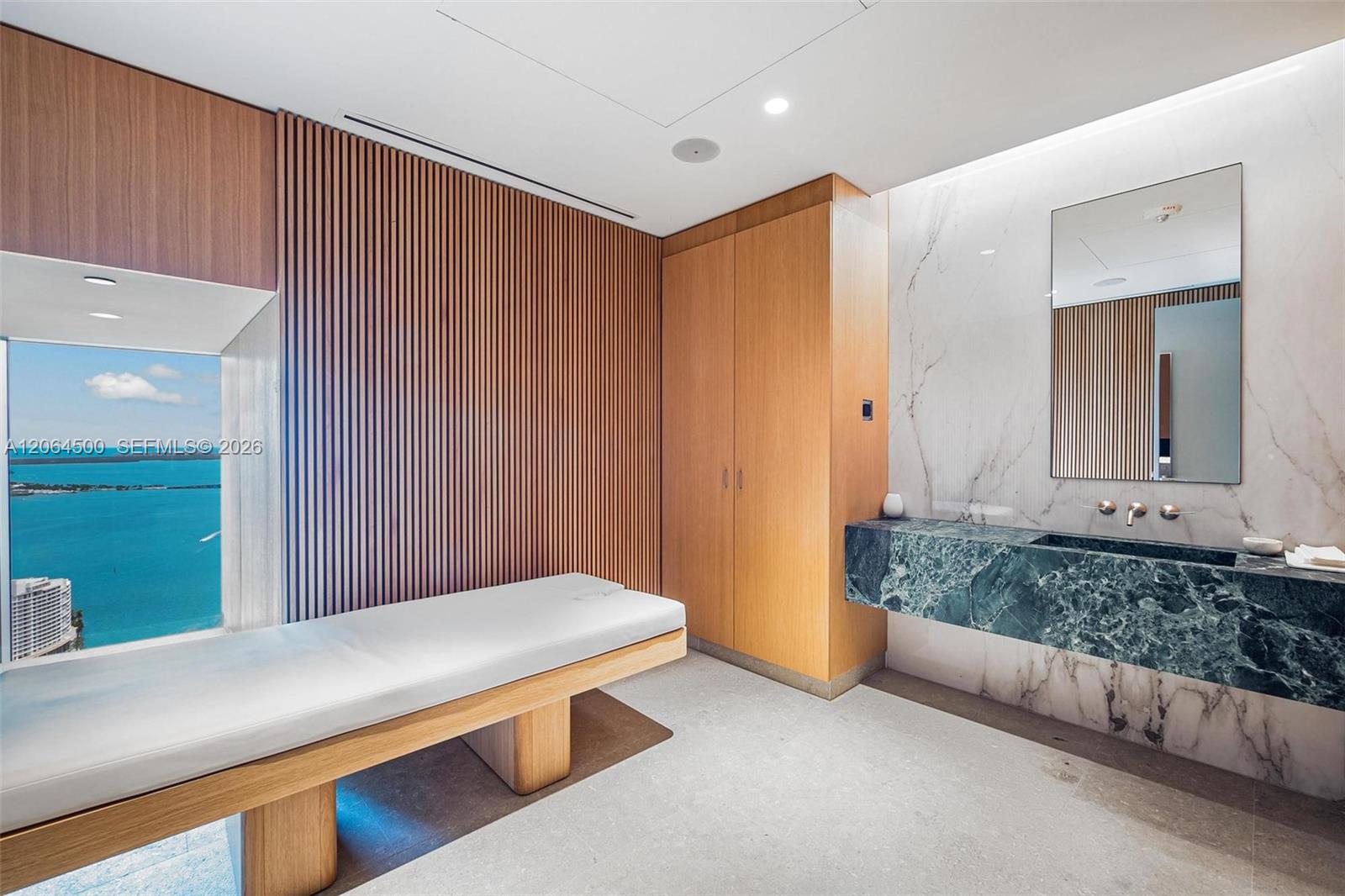 300 Biscayne Blvd Way, Unit 6301 Miami, FL 33131 - Photo 43 of 51 Floor 53-Spa(Treatment Room)