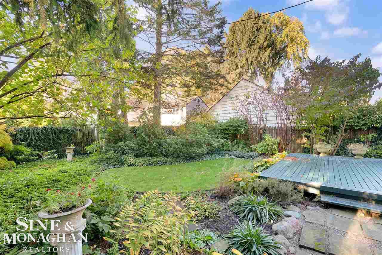 65 Moran Road Grosse Pointe, MI 48236 - Photo 33 of 37 50059289-32.JPG