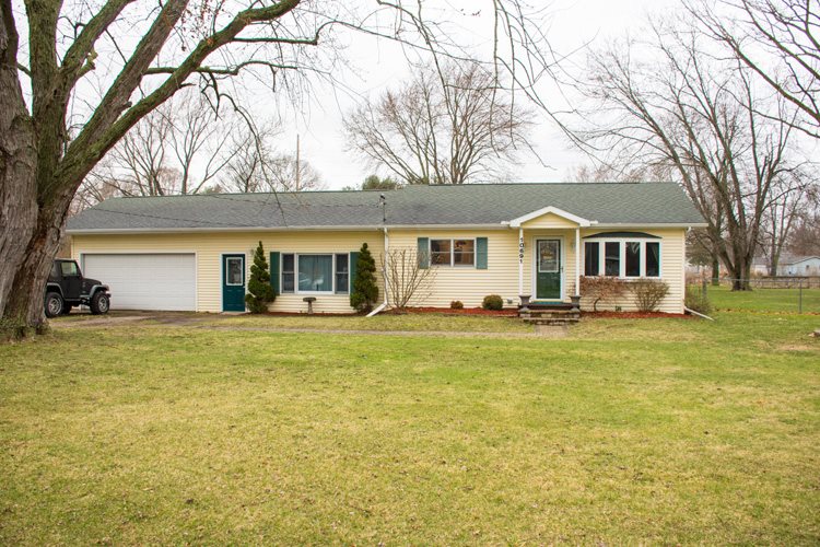 10691 Star Road Osceola, IN 46561 - Photo 1 of 35 Gallery Image 1