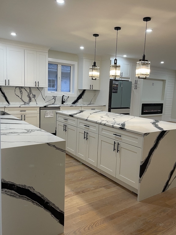 14 Arbor Lane Dedham, MA 02026 - Photo 7 of 41