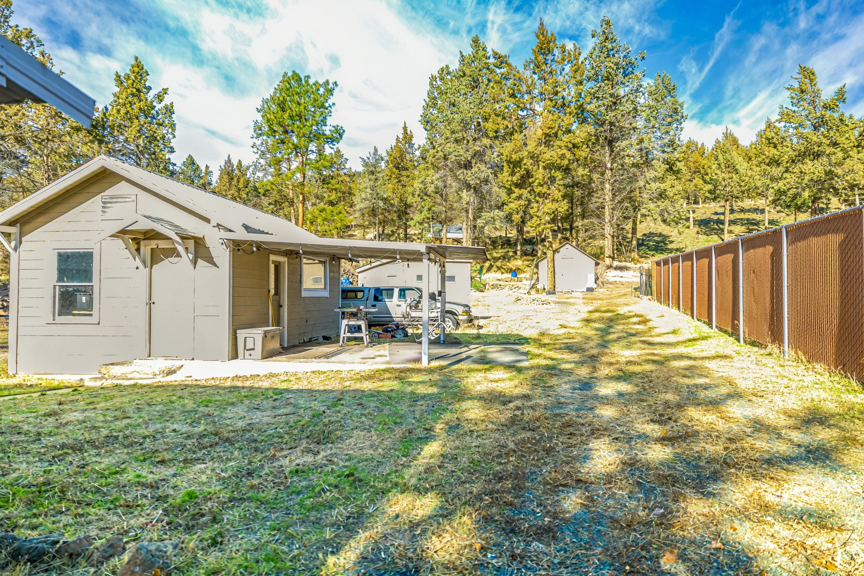 19223 North Poe Valley Road Klamath Falls, OR 97603 - Photo 7 of 40 7