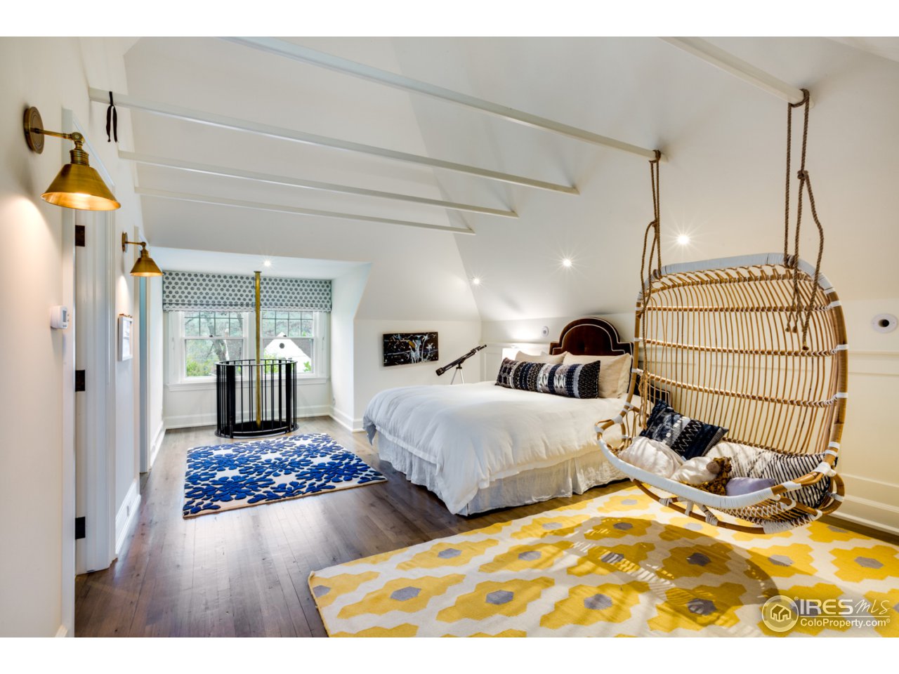 933 Mapleton Avenue Boulder, CO 80304 - Photo 9 of 14 a bed room with two bed and a night stand