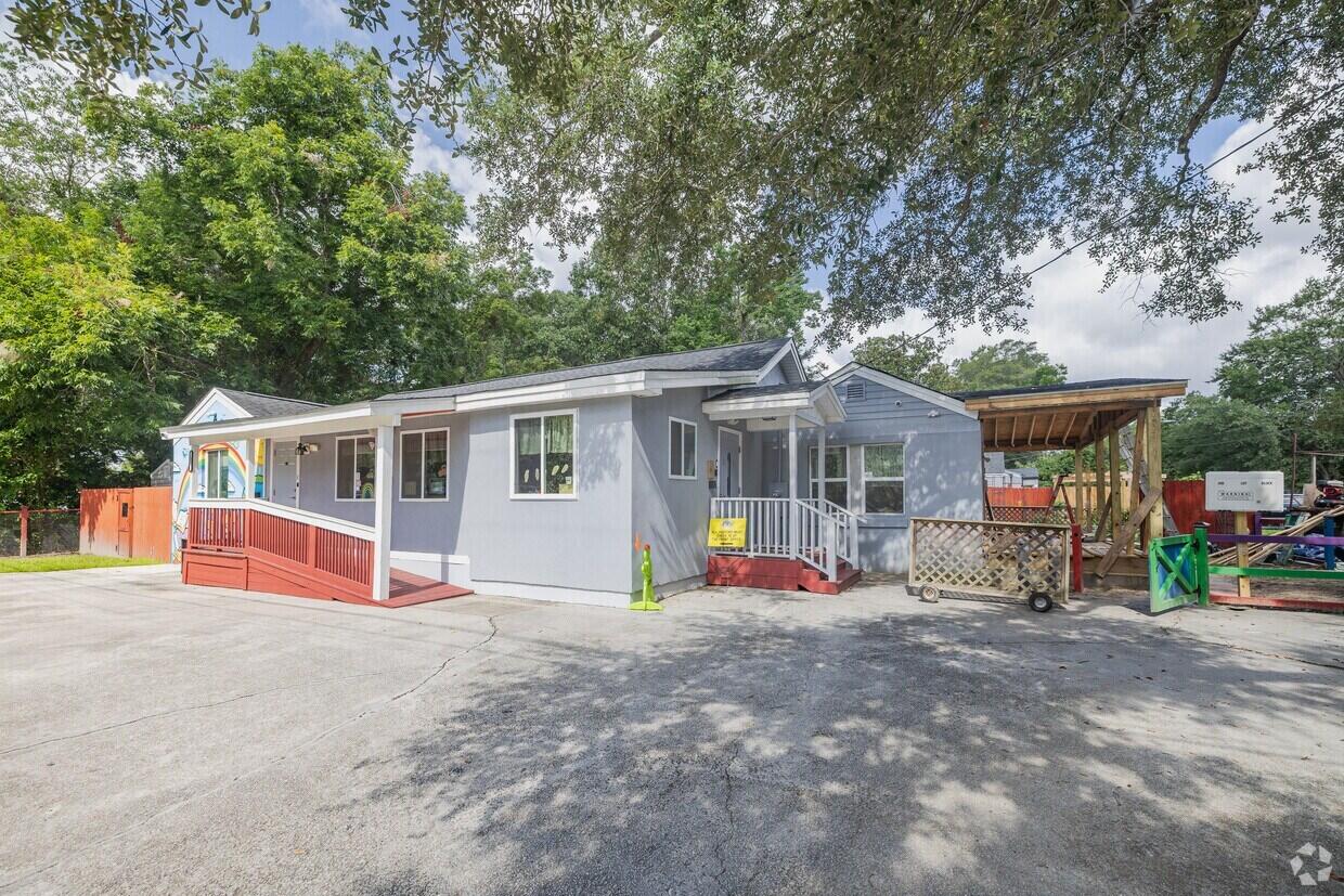 24 Sycamore Avenue Charleston, SC 29407 - Photo 2 of 21 attachment (24)