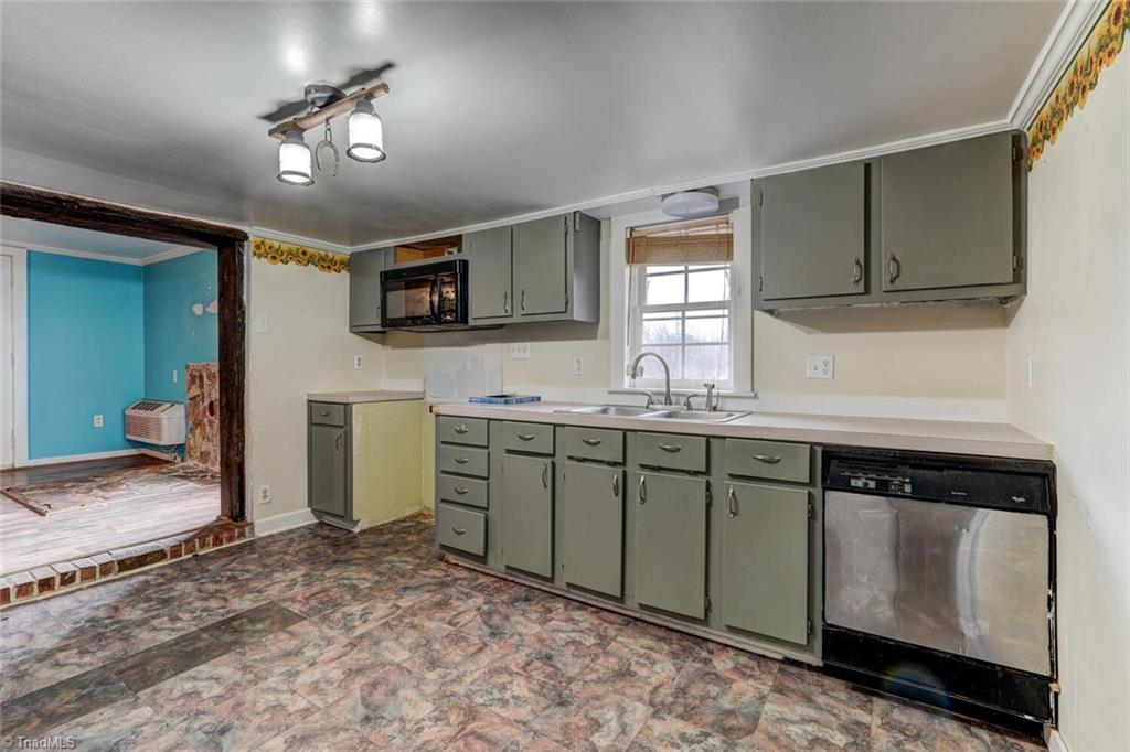 176 Chrismon Farm Road Ruffin, NC 27326 - Photo 8 of 22