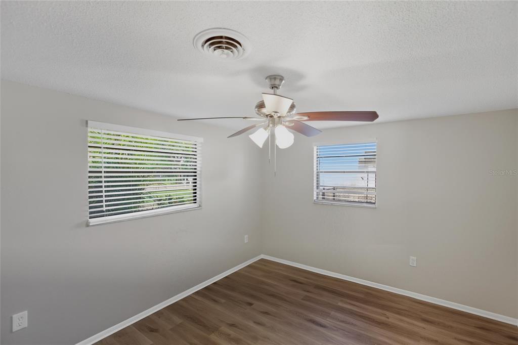 101 Oberlin Road Venice, FL 34293 - Photo 16 of 27