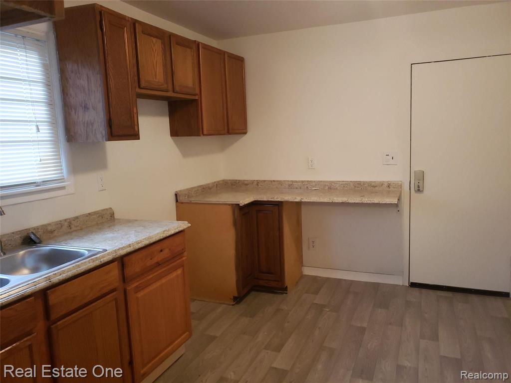 36775 Ecorse Road Romulus, MI 48174 - Photo 3 of 12 Gallery Image 3