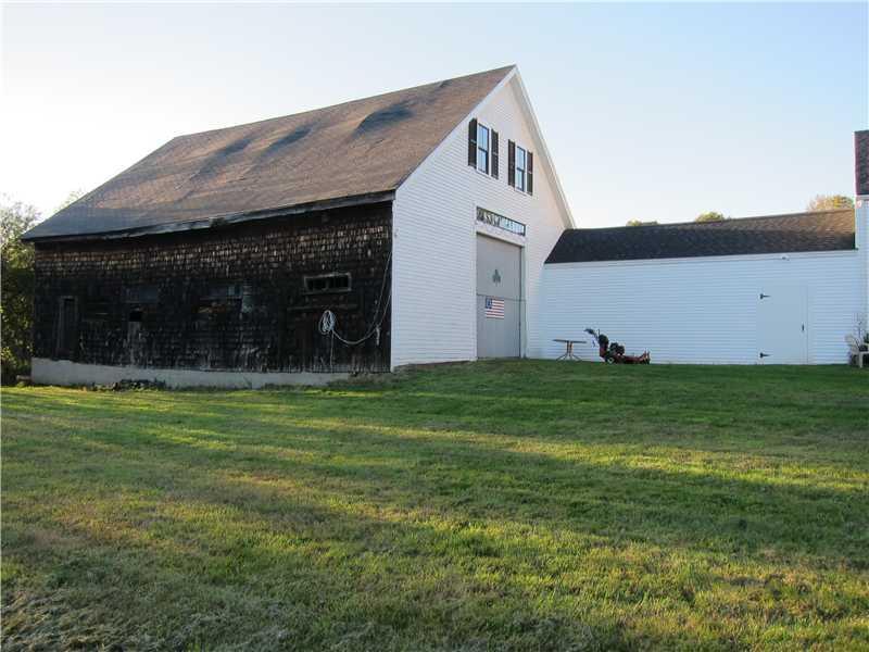 31 Leach Road Kittery, ME 03904 - Photo 2 of 27 Exterior Back. Barn from back yard.