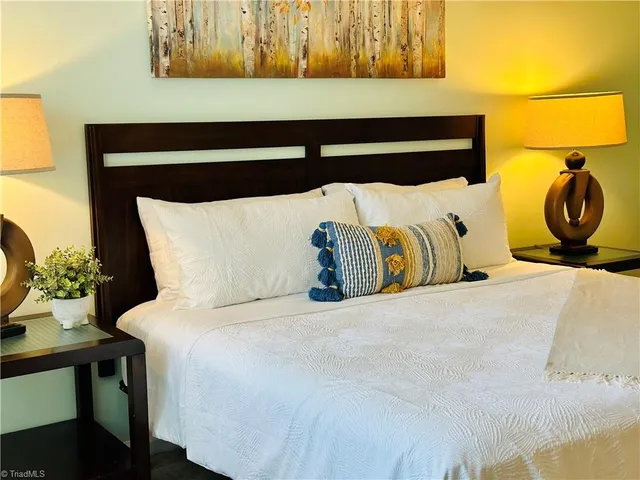 $274,900 | 3718 Pine Knoll Drive, Raleigh, NC 27604