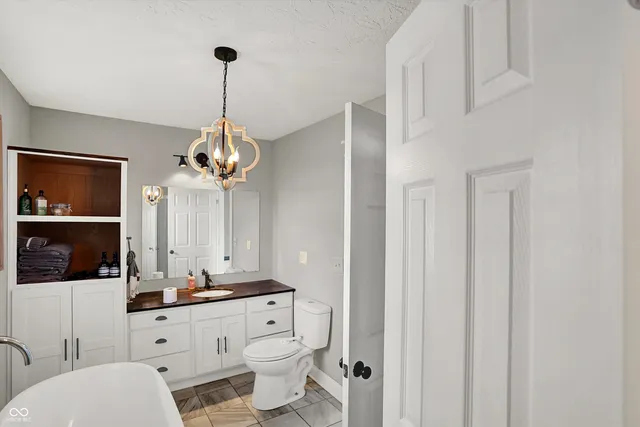 $540,000 | 5105 Highway 42, Martinsville, IN 46151