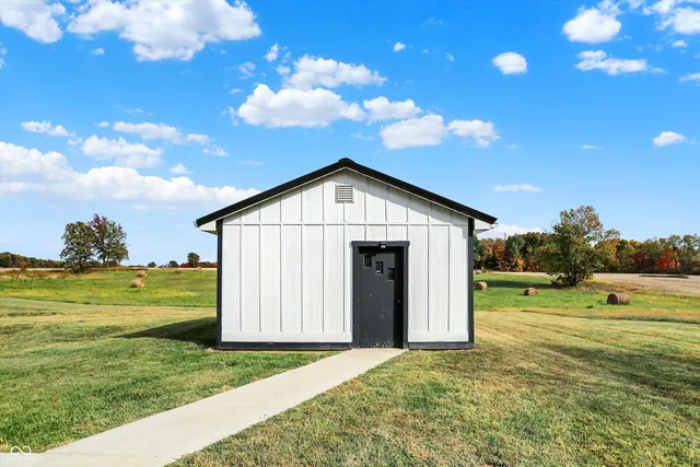 $540,000 | 5105 Highway 42, Martinsville, IN 46151