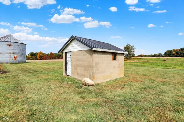 $530,000 | 5105 Highway 42, Martinsville, IN 46151