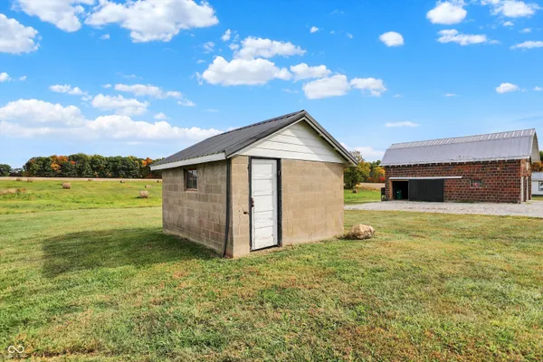 $530,000 | 5105 Highway 42, Martinsville, IN 46151