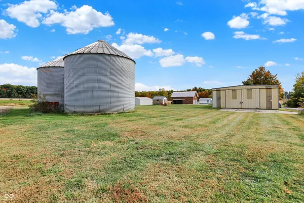 $530,000 | 5105 Highway 42, Martinsville, IN 46151