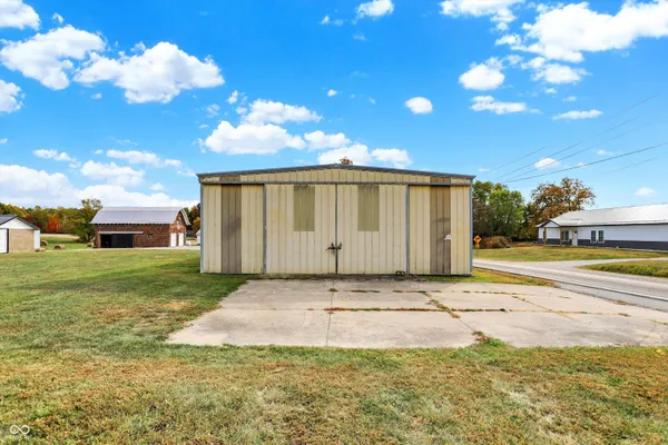 $530,000 | 5105 Highway 42, Martinsville, IN 46151