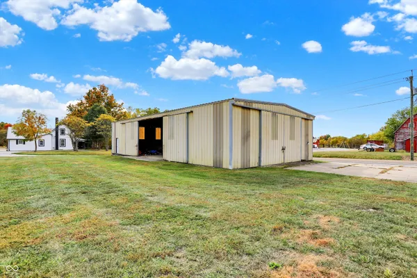 $530,000 | 5105 Highway 42, Martinsville, IN 46151