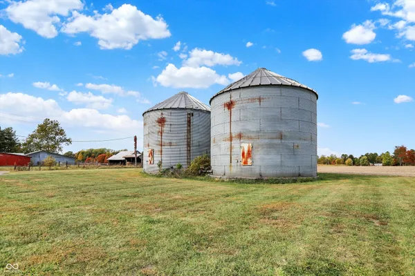 $530,000 | 5105 Highway 42, Martinsville, IN 46151