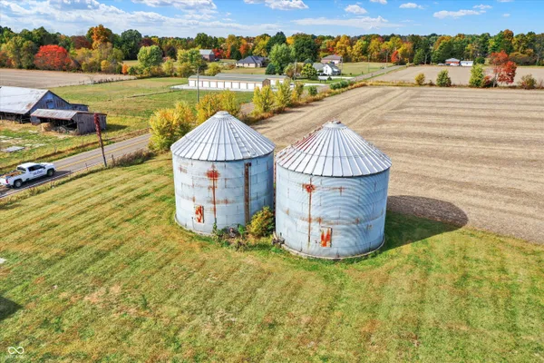 $530,000 | 5105 Highway 42, Martinsville, IN 46151