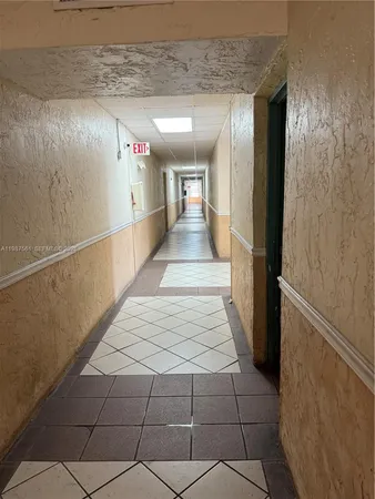 $1,950 | 5755 West 20th Avenue, Unit 201, Hialeah, FL 33012