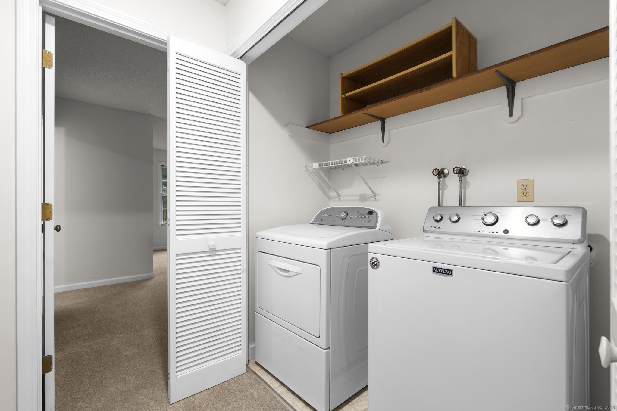 98 Crown Ridge Newington, CT 06111 - Photo 21 of 37 a utility room with dryer and washer