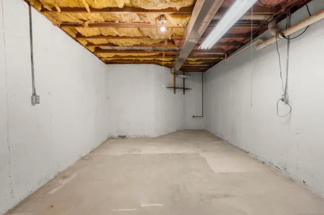 $378,998 | 98 Crown Ridge, Newington, CT 06111