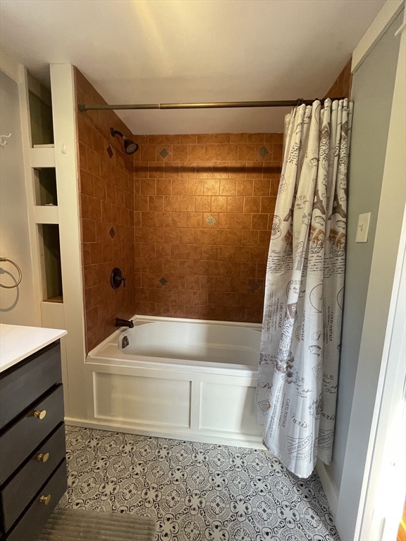 492 Elm Street Northampton, MA 01060 - Photo 31 of 31 a bathroom with a shower and a tub