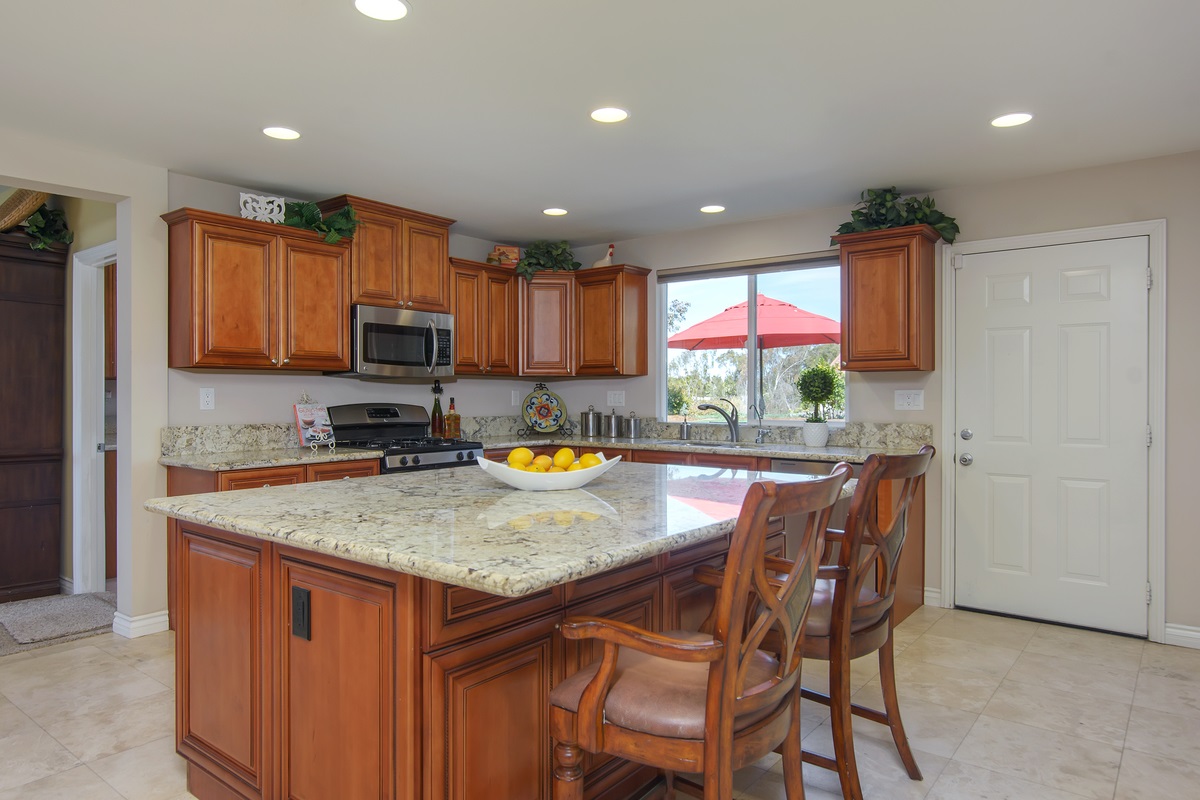 4618 Sheridan Road Oceanside, CA 92056 - Photo 5 of 25