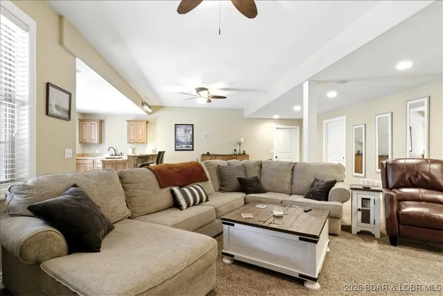 $620,000 | 35 Hand Lane, Eldon, MO 65026