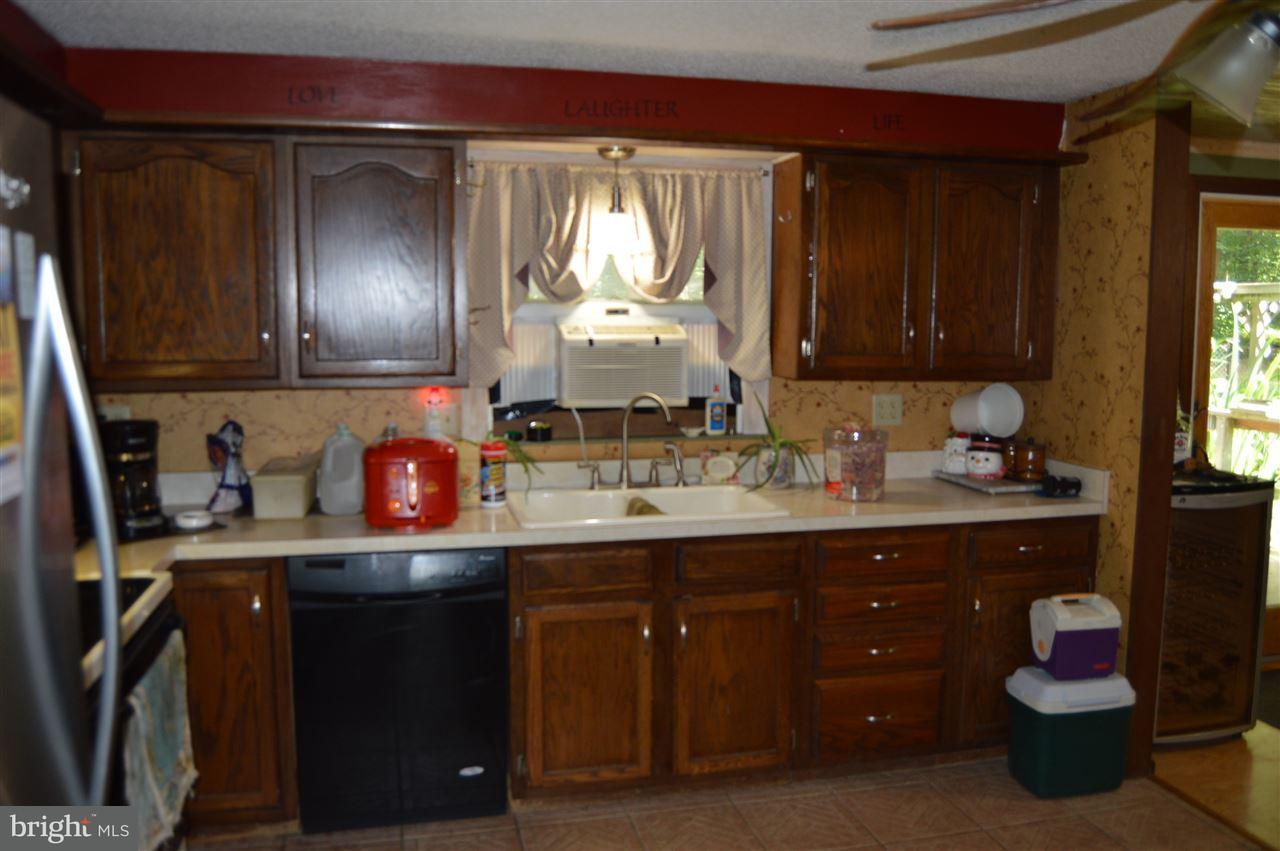 7501 Hickory Road Stewartstown, PA 17363 - Photo 3 of 25 Gallery Image 3