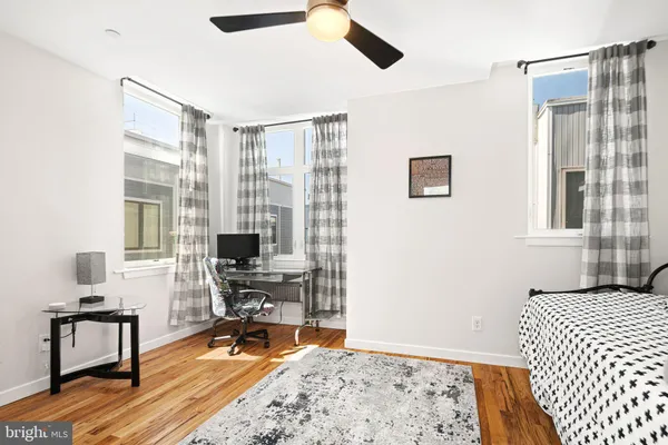 $3,600 | 842 North Leithgow Street, Philadelphia, PA 19123