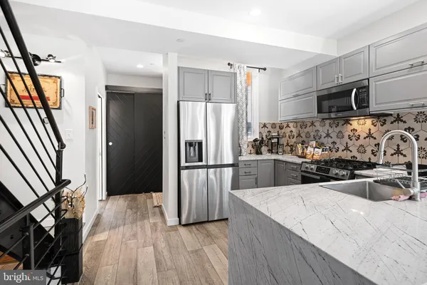 $3,600 | 842 North Leithgow Street, Philadelphia, PA 19123