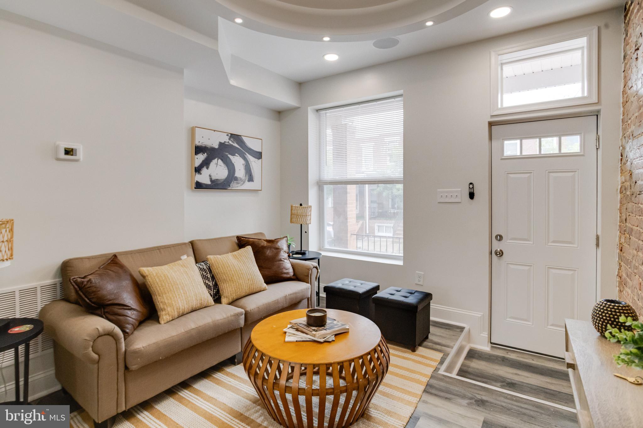 315 North Robinson Street Baltimore, MD 21224 - Photo 4 of 45