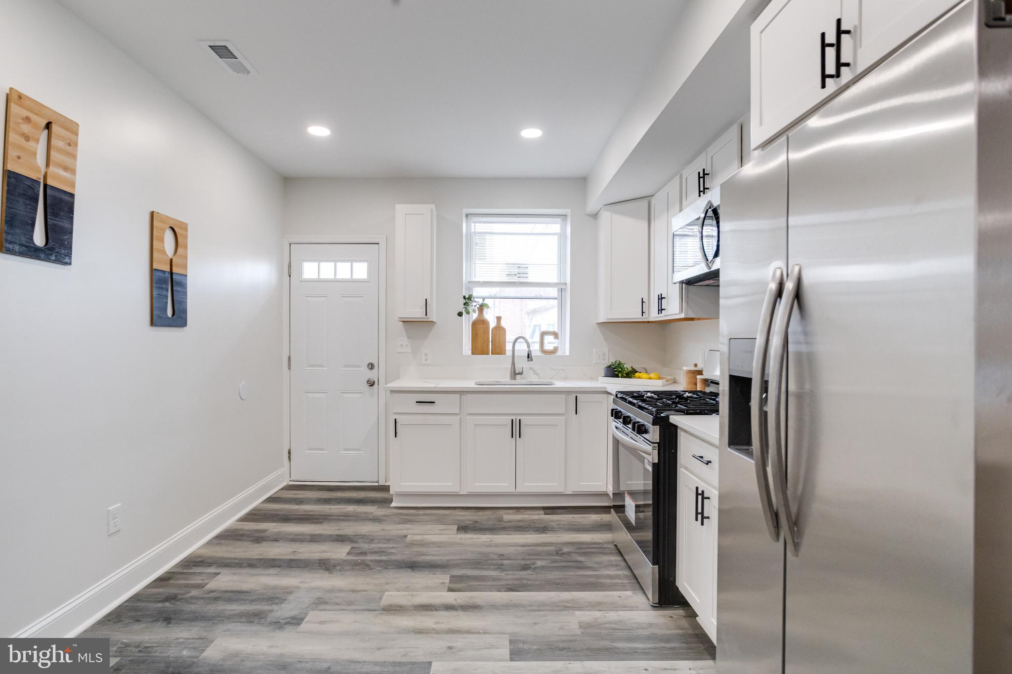 315 North Robinson Street Baltimore, MD 21224 - Photo 10 of 45