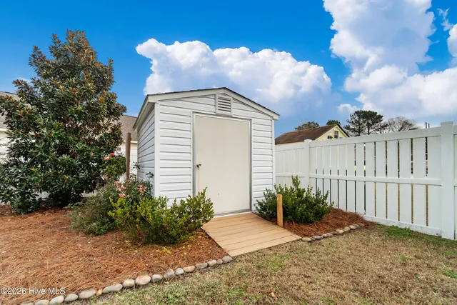 $2,300 | 602 Worth Drive, Morehead City, NC 28557