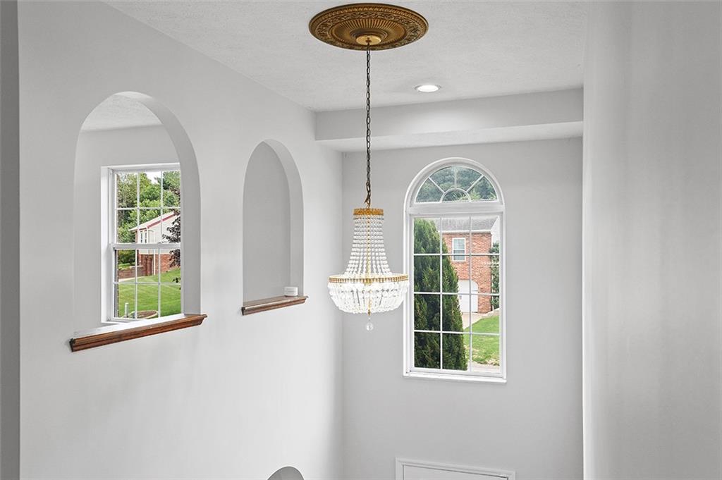 482 Shelbourne Drive Pittsburgh, PA 15239 - Photo 20 of 49 a front view of a house with garden