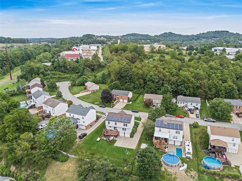 482 Shelbourne Drive Pittsburgh, PA 15239 - Photo 46 of 49 a balcony with outdoor seating and city view