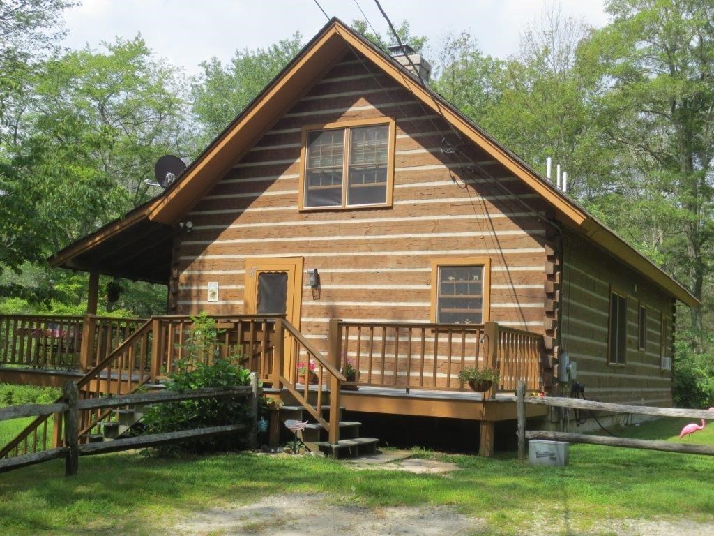 4 Barbs Hill Road Foster, RI 02825 - Photo 1 of 32 Exterior Front