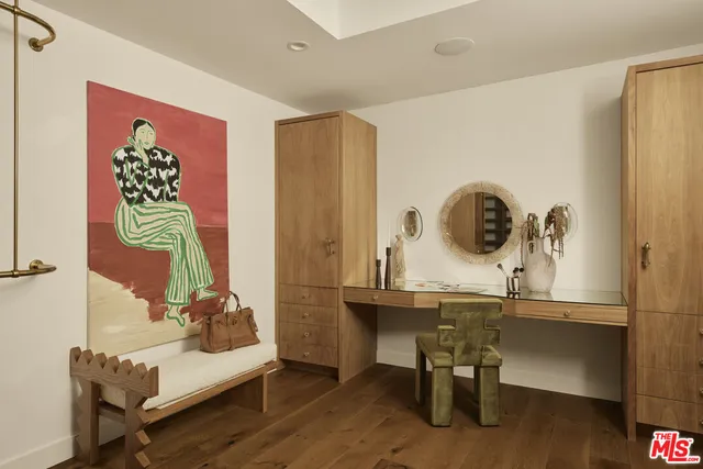 a view of a walk in closet