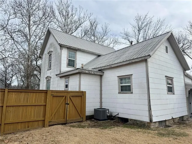 $50,000 | 433 North Grant Street, Erie, KS 66733